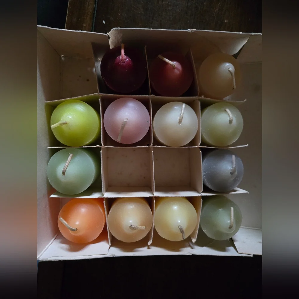 NIB Partylite Candles - Picture 2 of 6